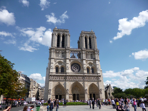 ノートルダム寺院